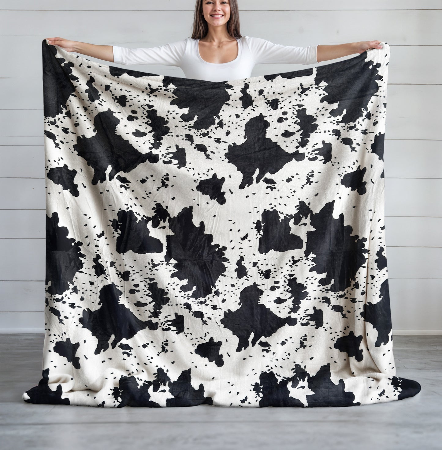 Black and White Cowhide Oversize Throw